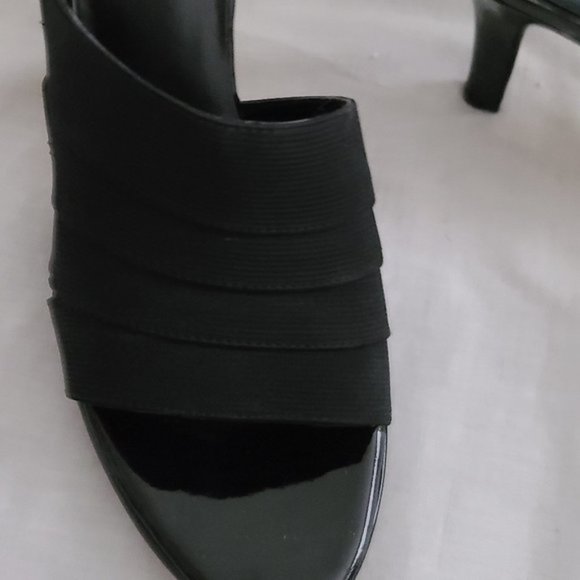 Coldwater Creek Black Fabric & Patent Heel 8.5 - Picture 7 of 8